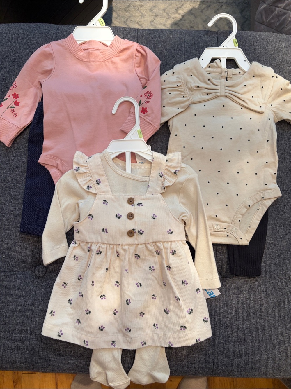 Carter’s baby girl matching set 3Month